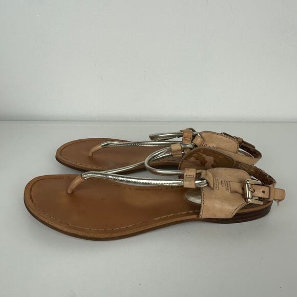 Coach Womens Cassandra Strappy Buckle Tan/Silver Thong Flat Sandals 5.5B FLAWED - Picture 2 of 8